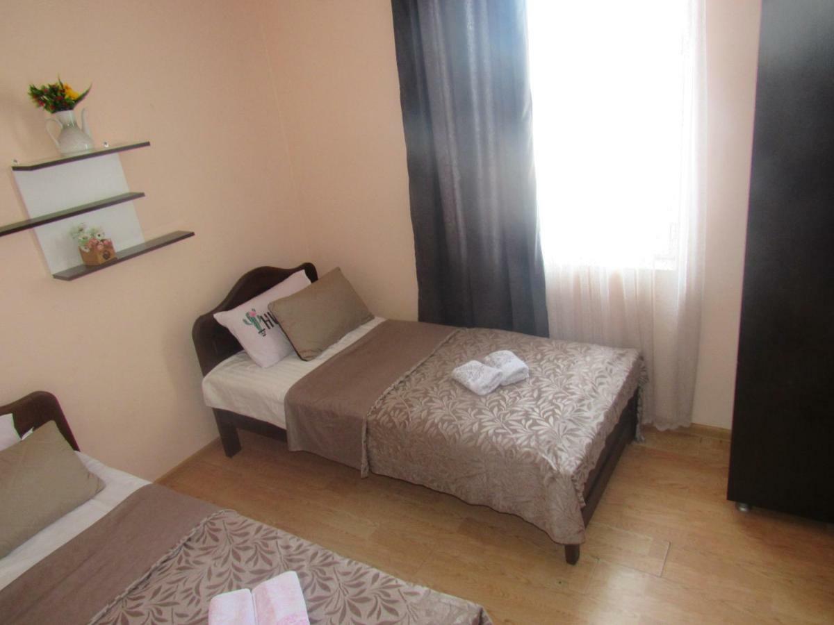 Homestay Chkonia Batumi Esterno foto